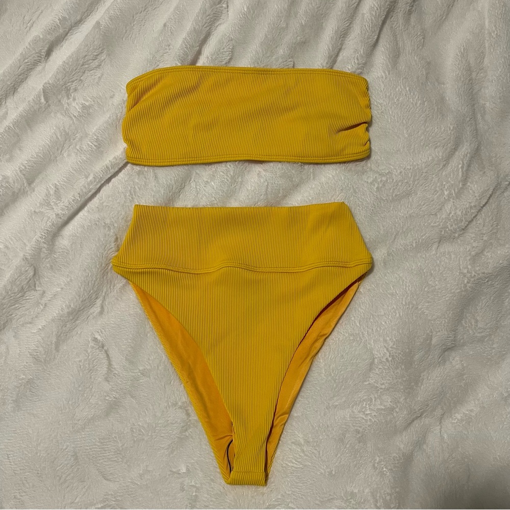 NWOT size S/M Ribbed Kelsey Bandeau Top and Highway High Rise Bottom Bikini